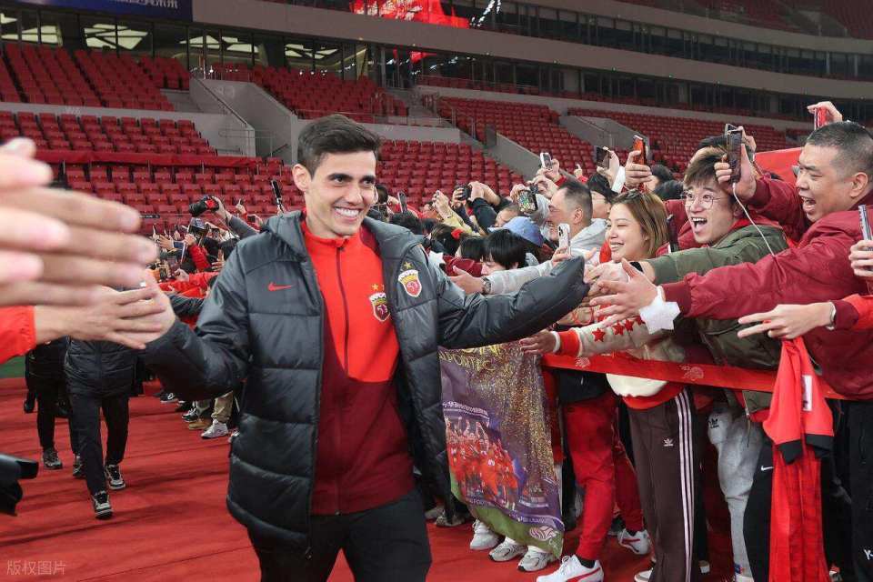 乐鱼官网-包含外援表现抢眼！外援在场上如鱼得水，凭借出色表现帮助球队胜出！的词条