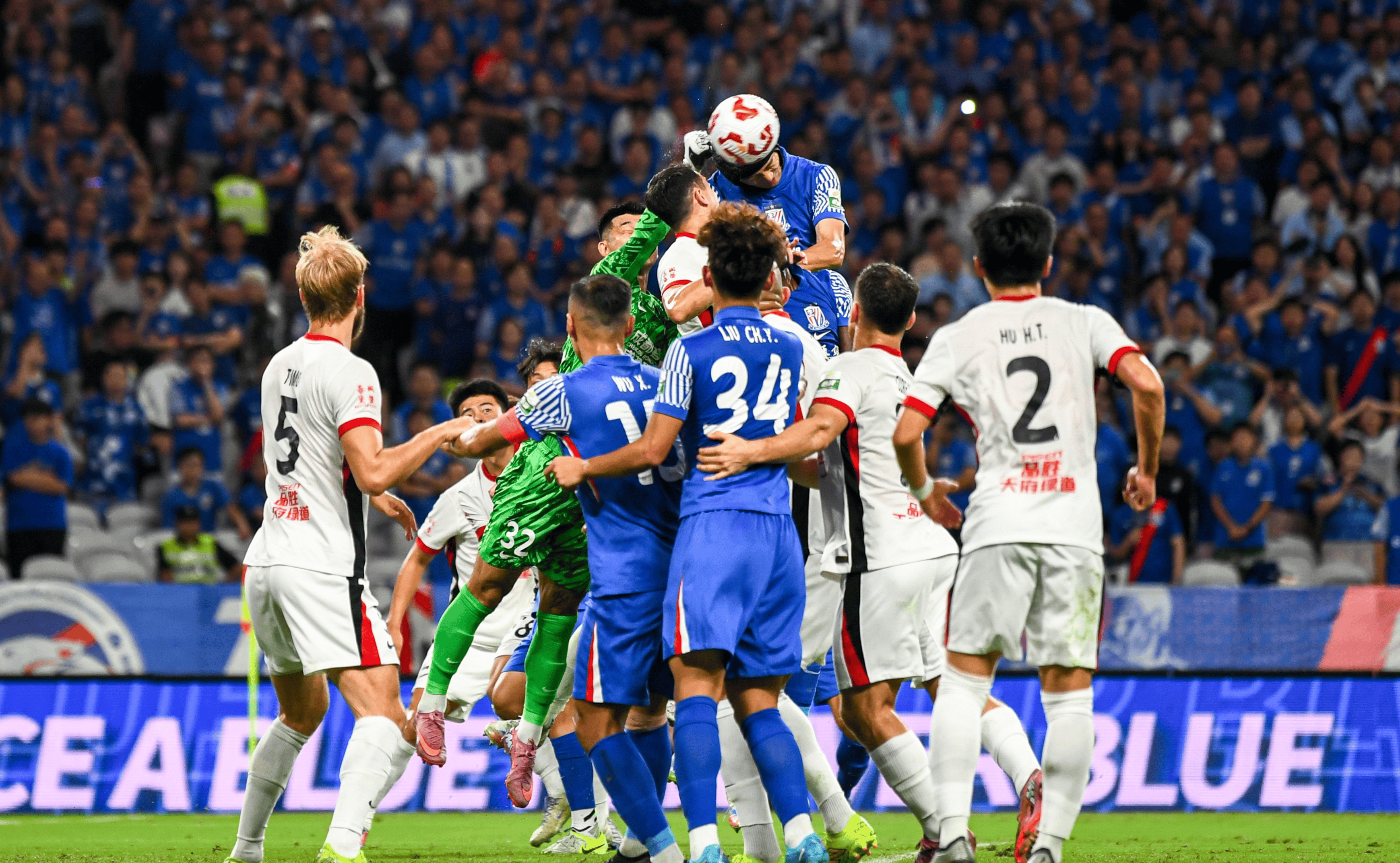 乐鱼-亚冠比赛中频现战术大开大合，球队实力进一步提升